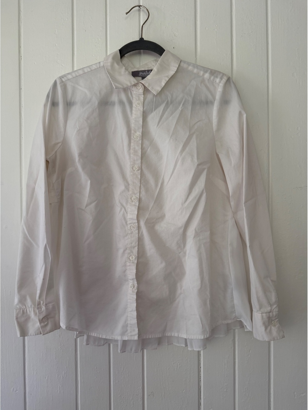 Marled Reunited Clothing White Button-Up Shirt with Pleated Back Detail, Size M